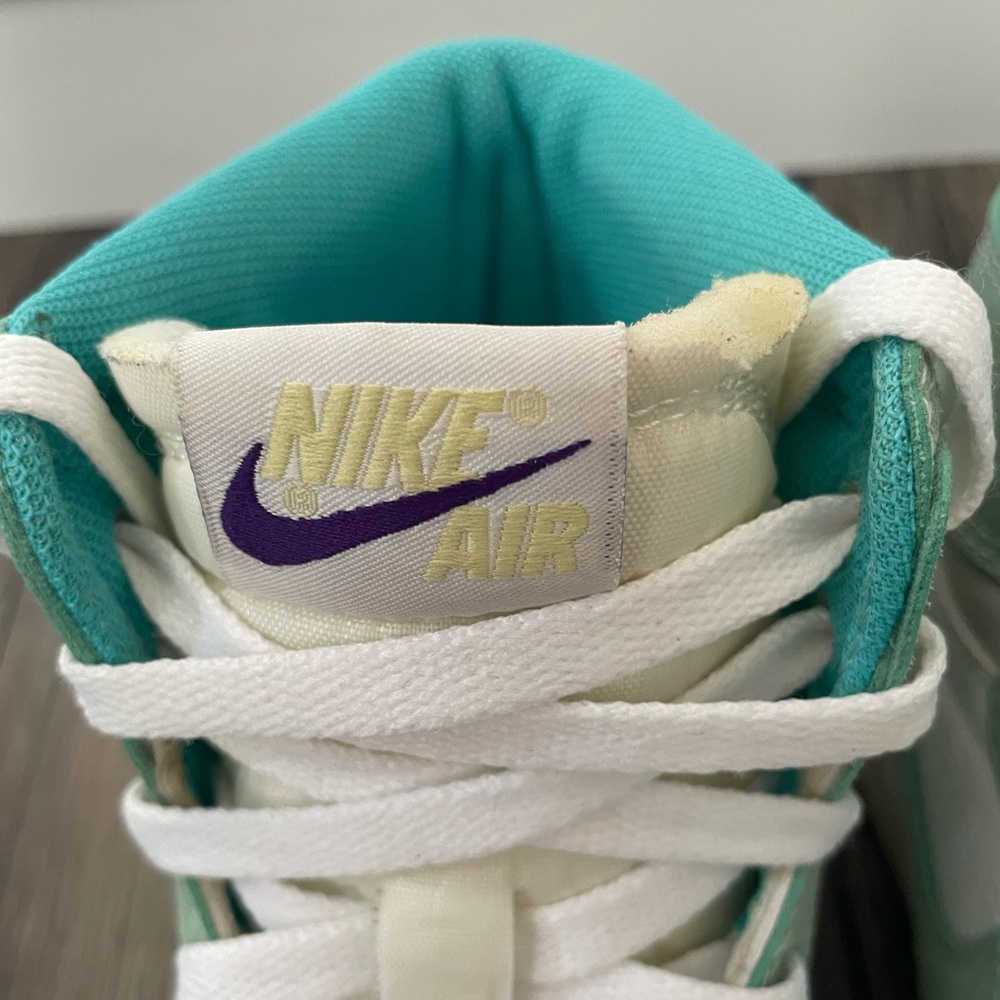 Rare Nike Air Jordan 1 Retro High OG “Turbo Green” Size 7 Men/8.5 Women - Picture 13 of 16